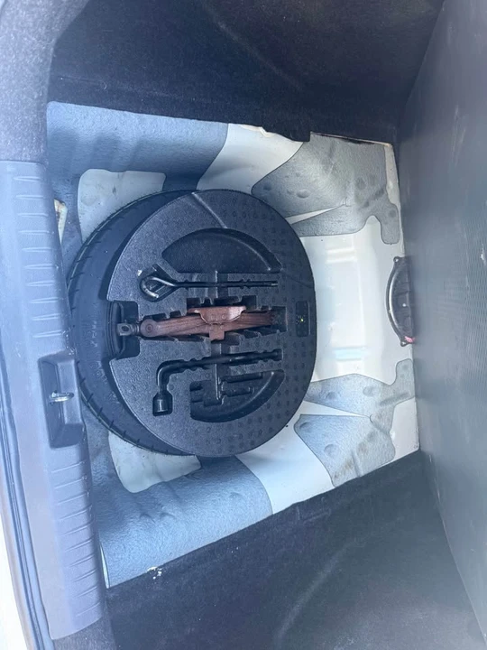 2008 Honda Civic 8th Gen - Image 9 of 9