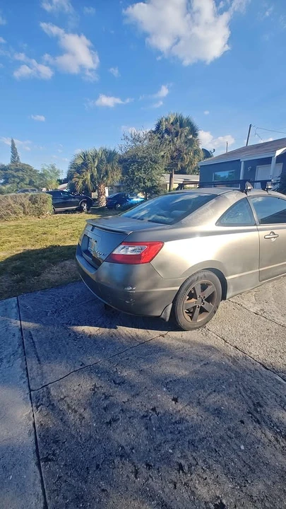 2008 Honda Civic 8th Gen - Image 3 of 8