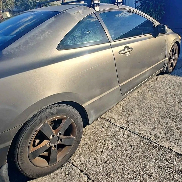 2008 Honda Civic 8th Gen - Image 2 of 8