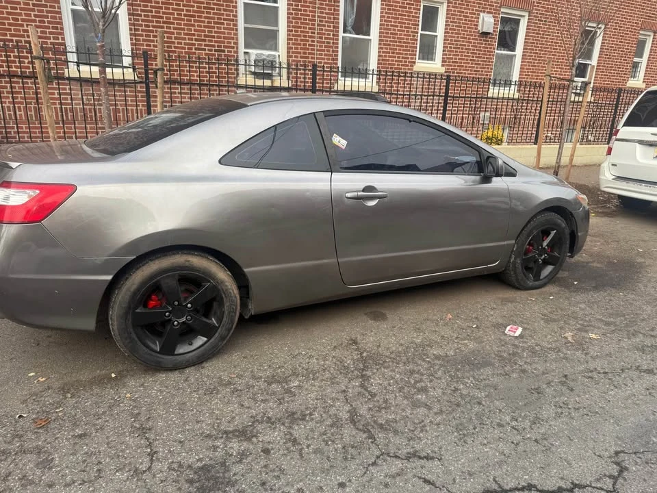 2008 Honda Civic 8th Gen - Image 3 of 9