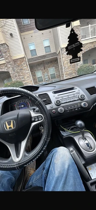 2008 Honda Civic 8th Gen - Image 2 of 5
