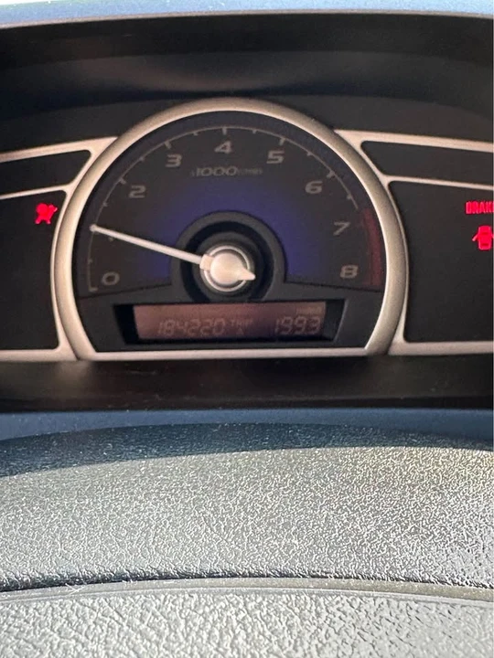 2008 Honda Civic 8th Gen - Image 2 of 19