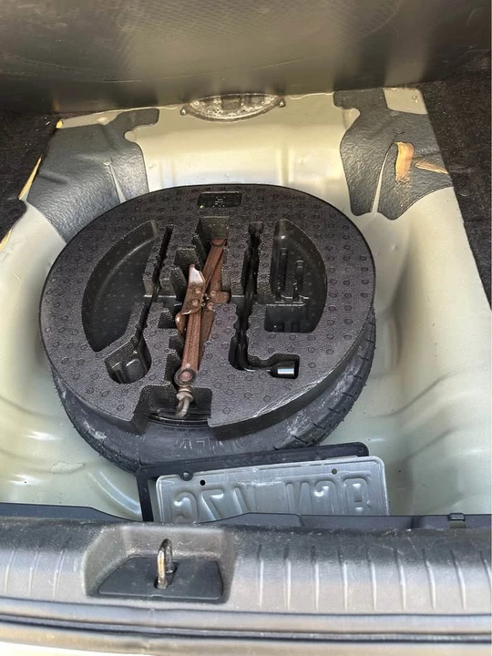 2008 Honda Civic 8th Gen - Image 8 of 19