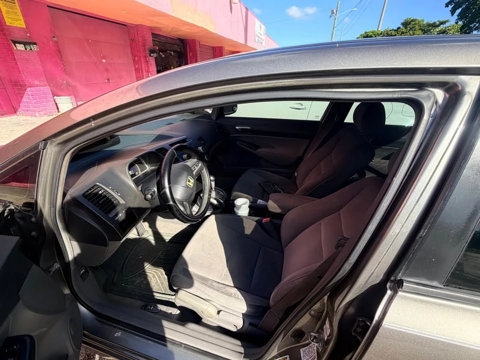 2008 Honda Civic 8th Gen - Image 2 of 6