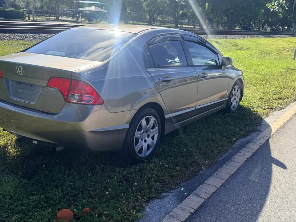 2008 Honda Civic 8th Gen - Image 4 of 6