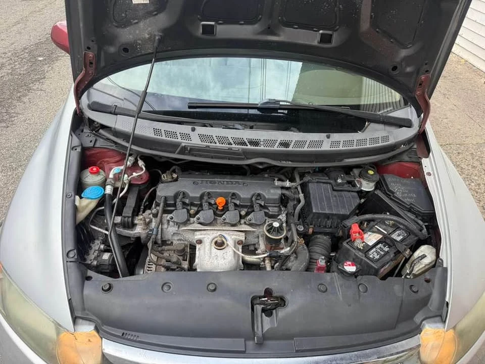 2008 Honda Civic 8th Gen - Image 3 of 3