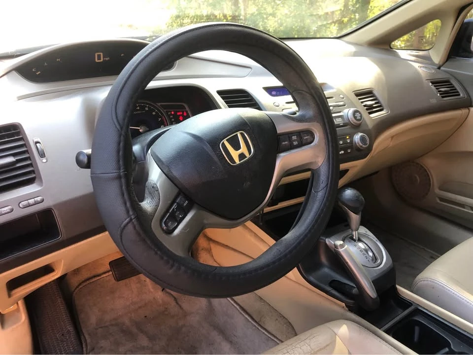 2008 Honda Civic 8th Gen - Image 2 of 7
