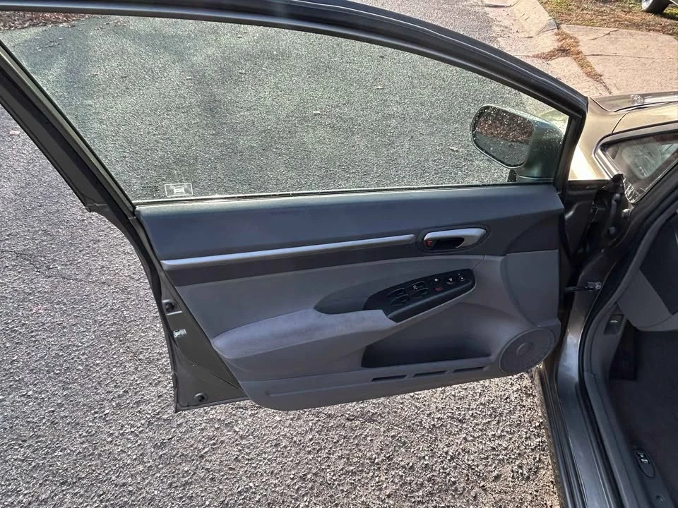 2008 Honda Civic 8th Gen - Image 7 of 11