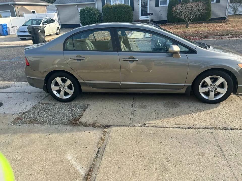2008 Honda Civic 8th Gen - Image 3 of 11