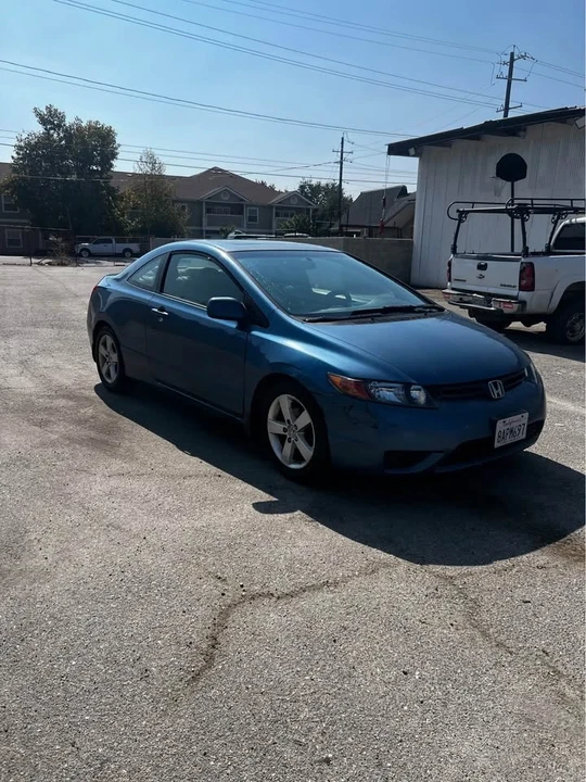 2008 Honda Civic 8th Gen - Image 2 of 9