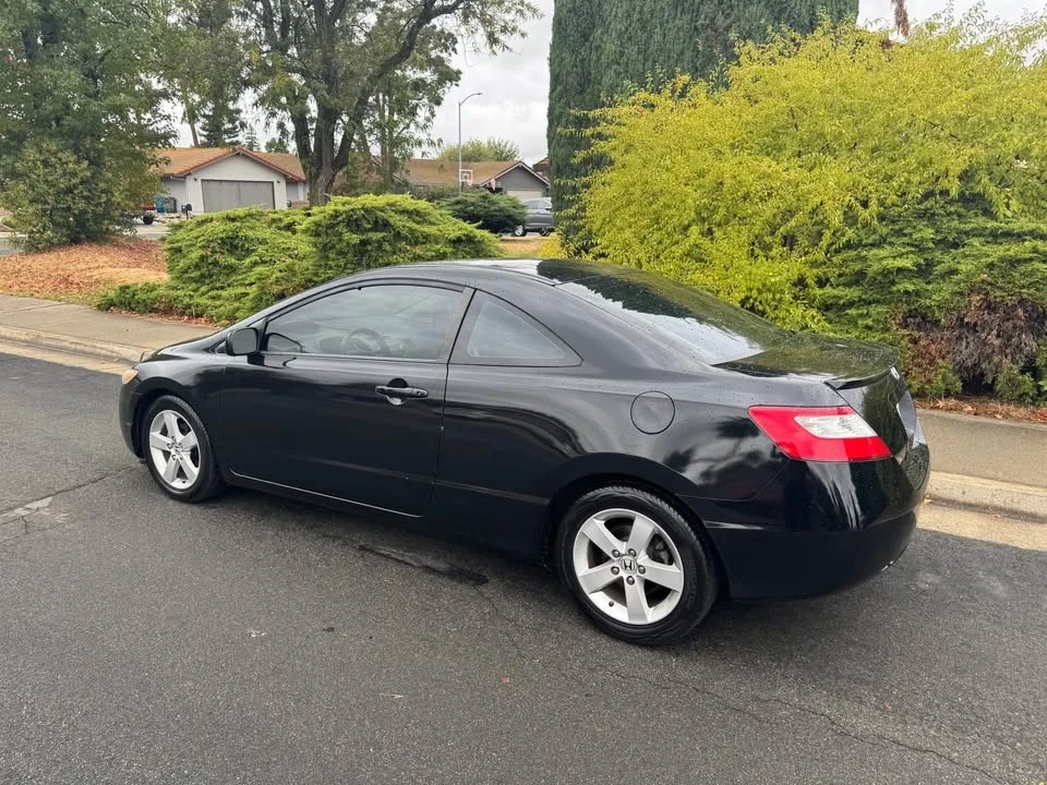 2008 Honda Civic 8th Gen - Image 3 of 8