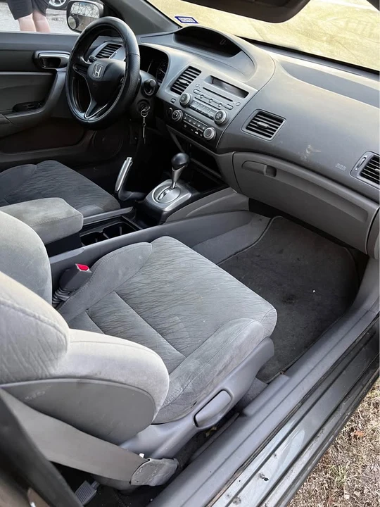 2008 Honda Civic 8th Gen - Image 10 of 15