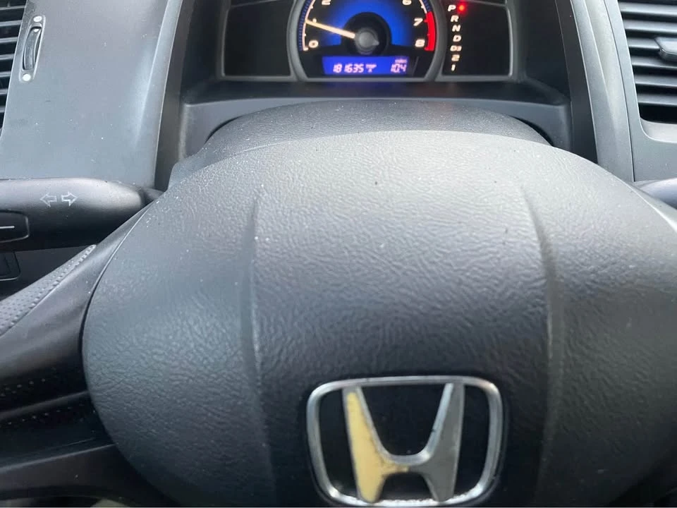 2008 Honda Civic 8th Gen - Image 2 of 16