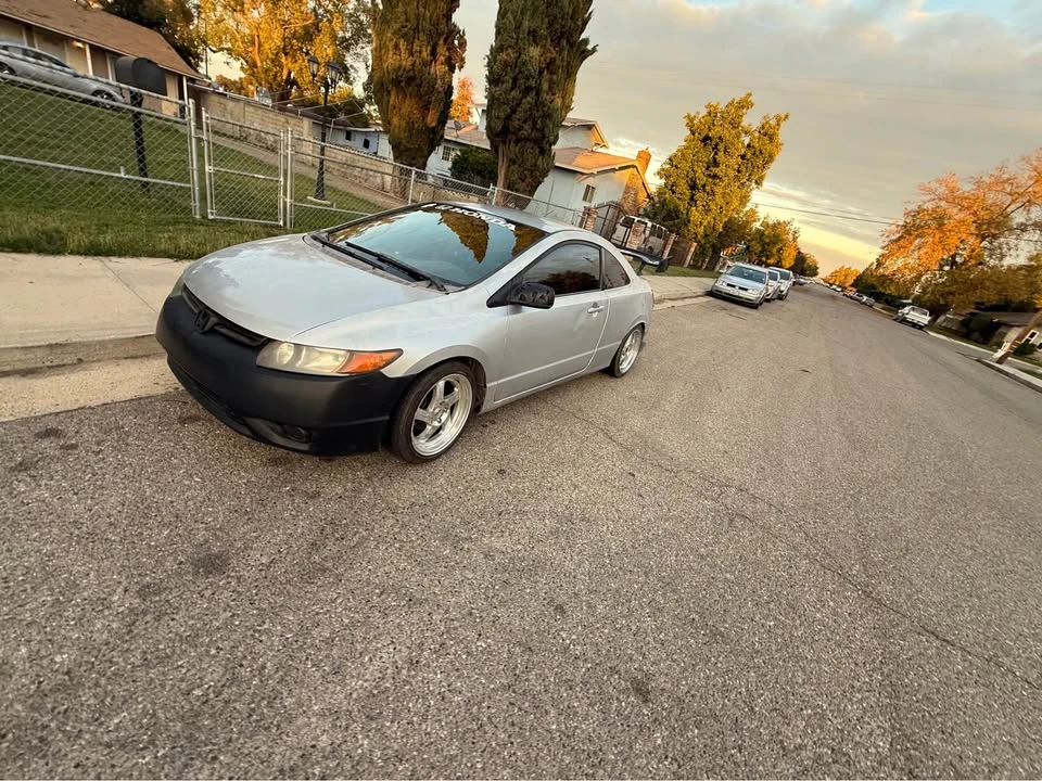 2008 Honda Civic 8th Gen - Image 3 of 11