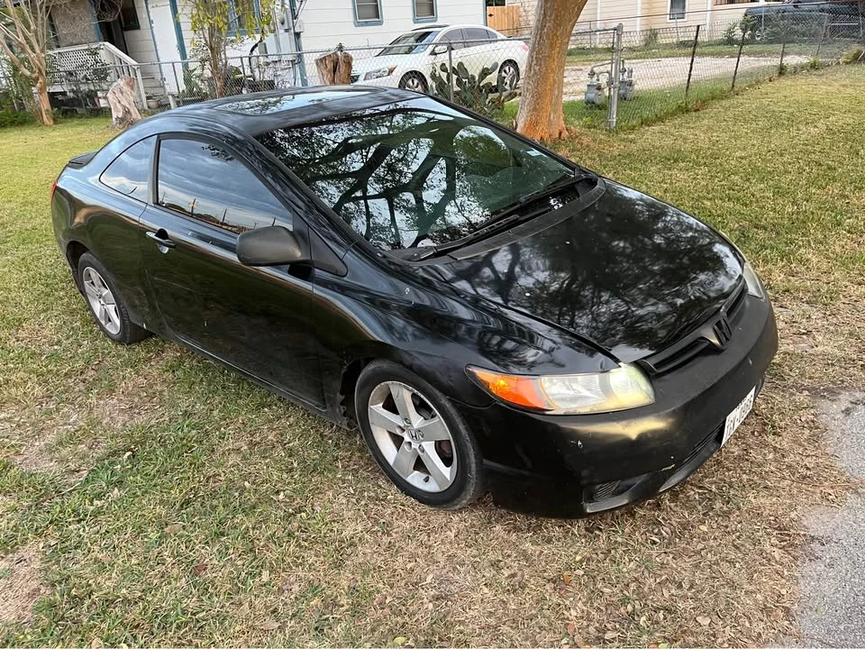 2008 Honda Civic 8th Gen - Image 2 of 11