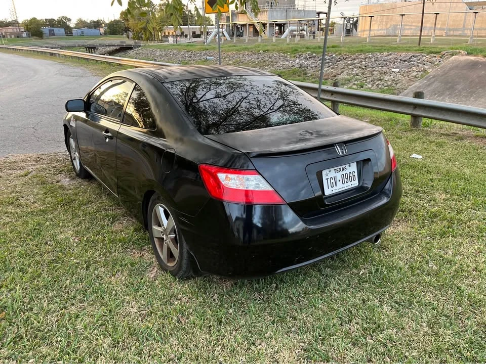 2008 Honda Civic 8th Gen - Image 5 of 11