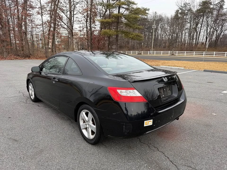 2008 Honda Civic 8th Gen - Image 4 of 11