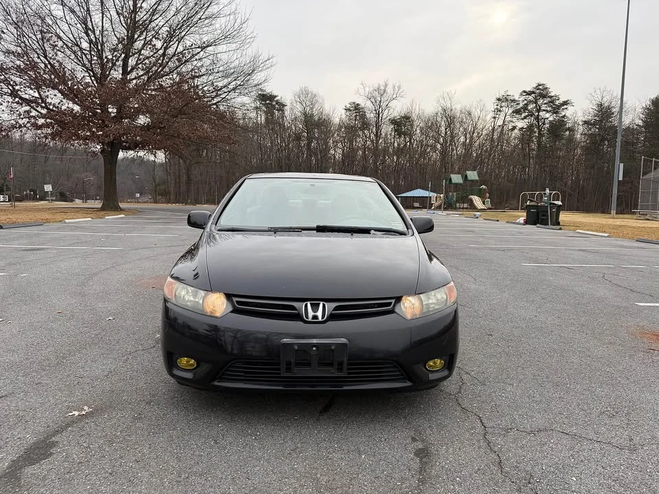 2008 Honda Civic 8th Gen - Image 2 of 11