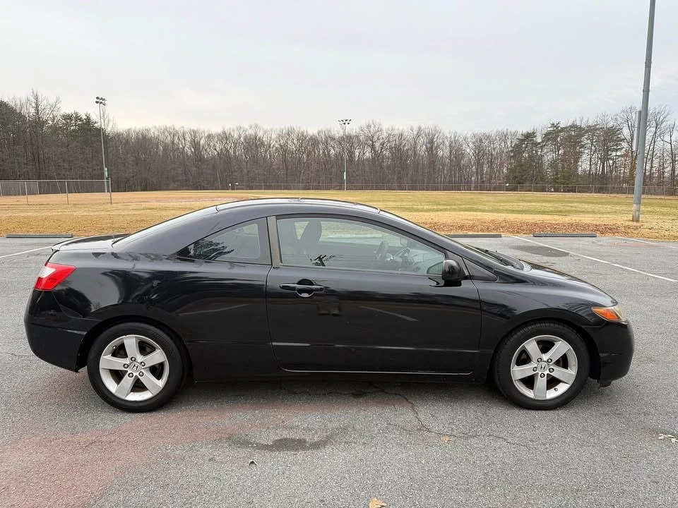 2008 Honda Civic 8th Gen - Image 8 of 11