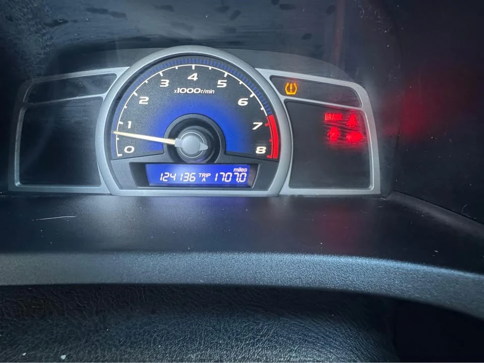 2008 Honda Civic 8th Gen - Image 8 of 9
