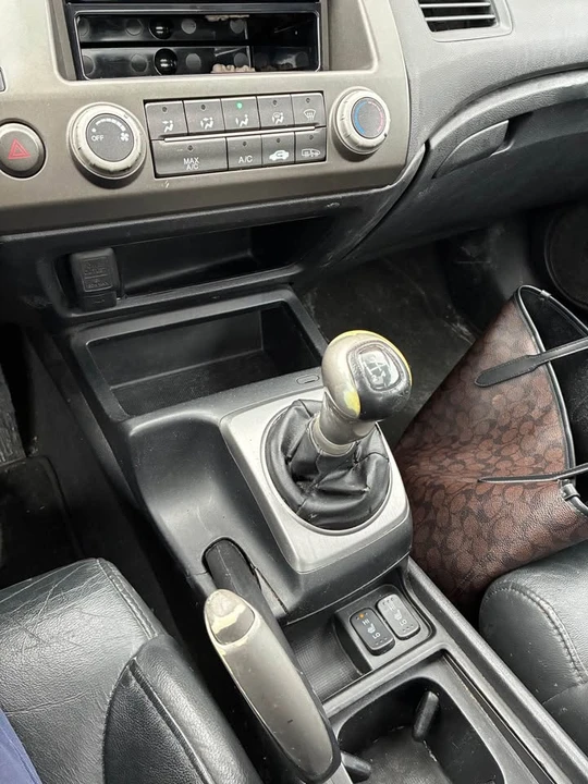2008 Honda Civic 8th Gen - Image 8 of 20