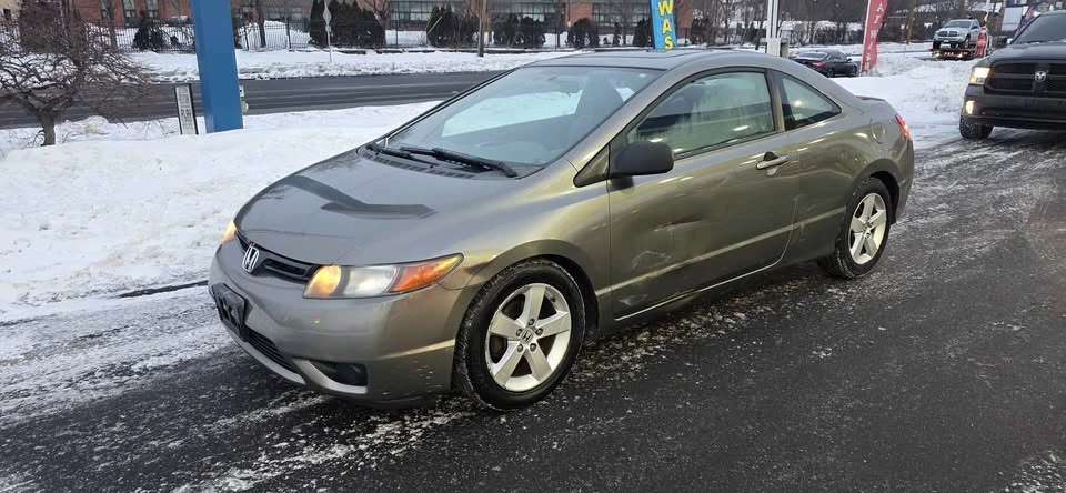 2008 Honda Civic 8th Gen - Image 4 of 9