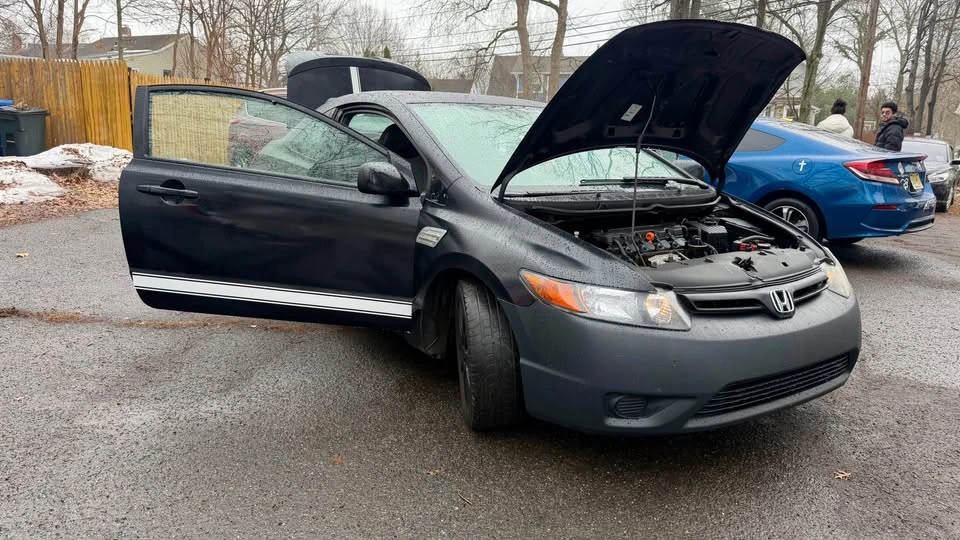 2008 Honda Civic 8th Gen - Image 3 of 14