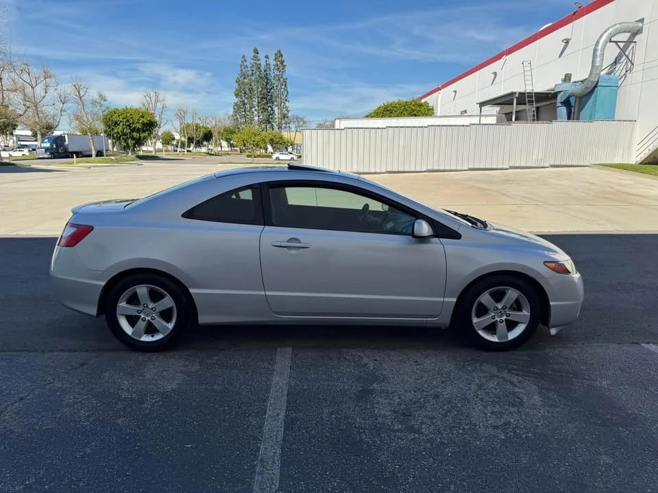 2008 Honda Civic 8th Gen - Image 5 of 18