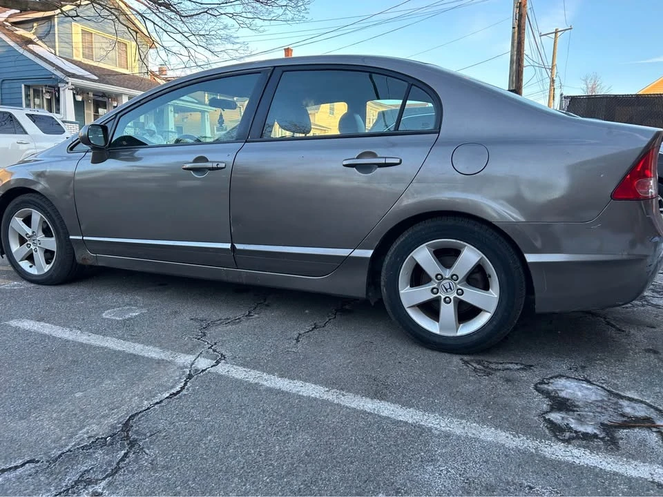 2008 Honda Civic 8th Gen - Image 7 of 17