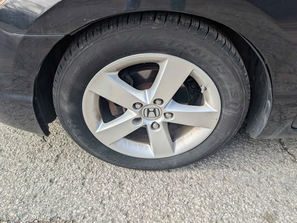 2008 Honda Civic 8th Gen - Image 3 of 7