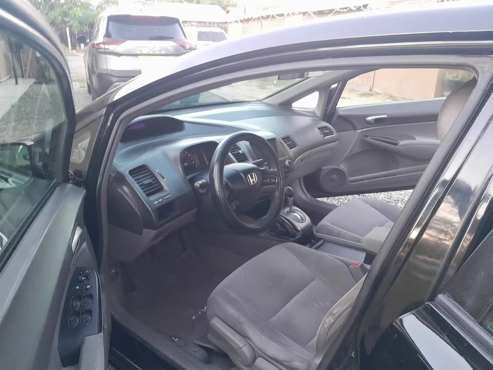 2008 Honda Civic 8th Gen - Image 3 of 11