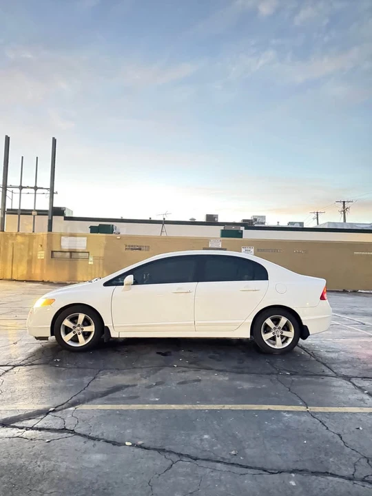 2008 Honda Civic 8th Gen - Image 5 of 10