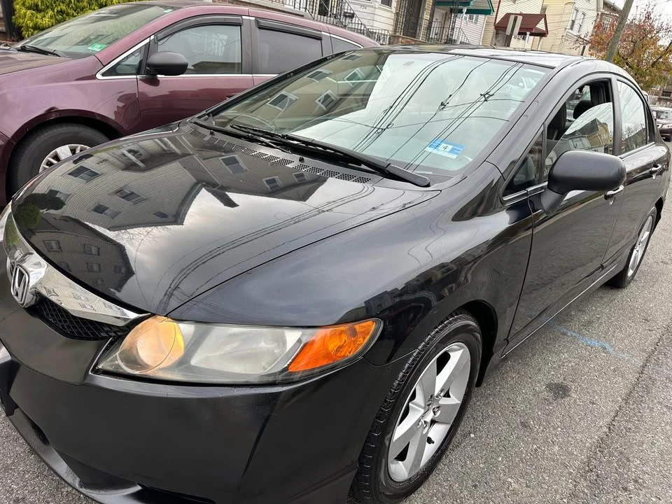 2008 Honda Civic 8th Gen - Image 2 of 17