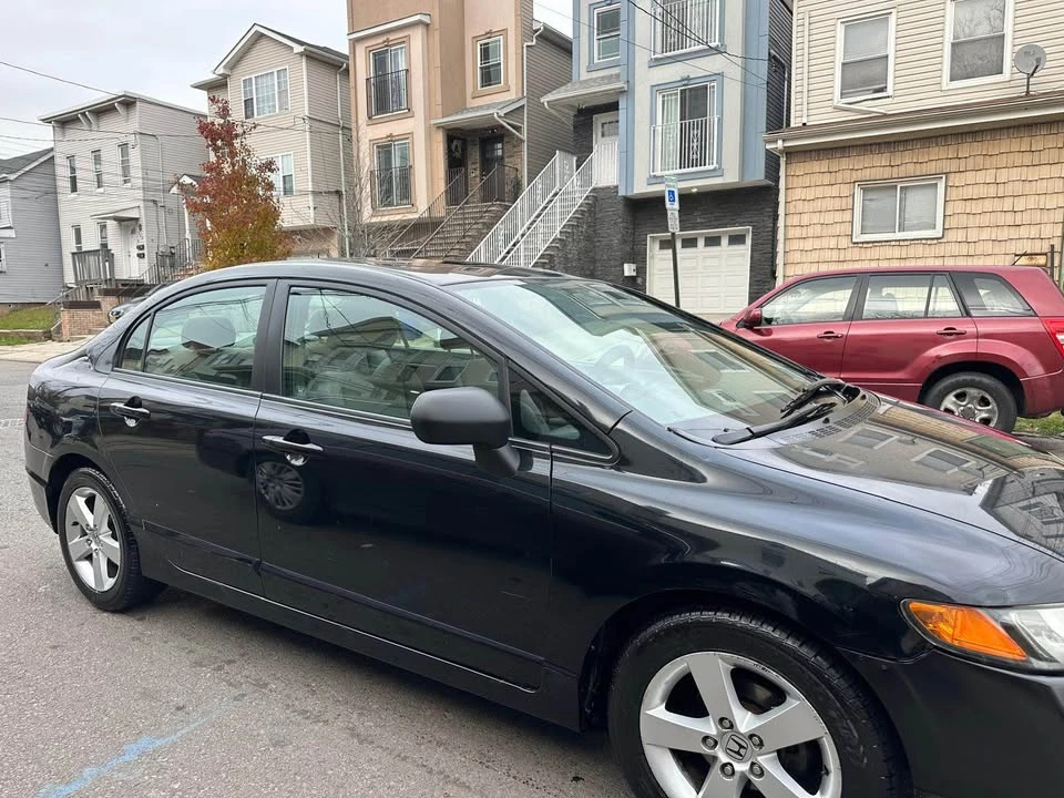 2008 Honda Civic 8th Gen - Image 3 of 17