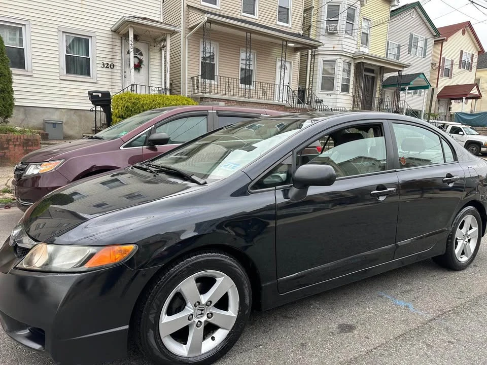2008 Honda Civic 8th Gen - Image 9 of 17