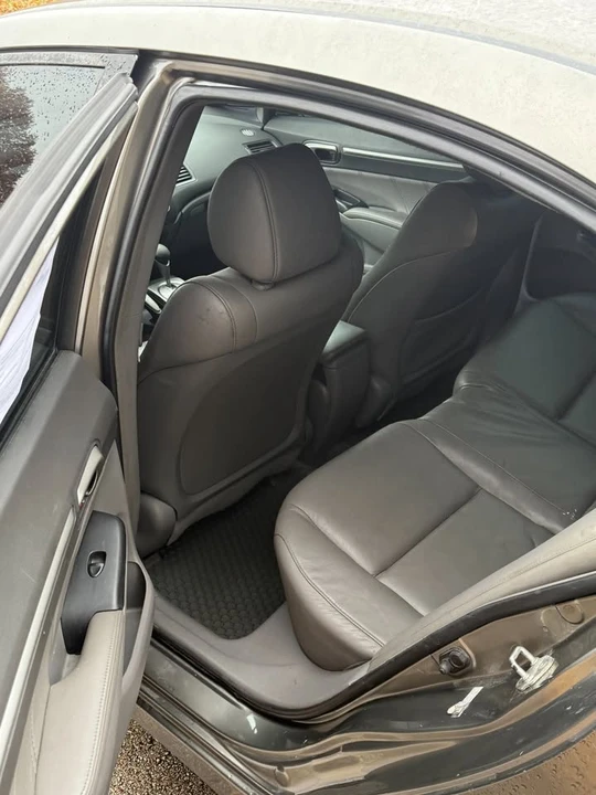 2008 Honda Civic 8th Gen - Image 10 of 14