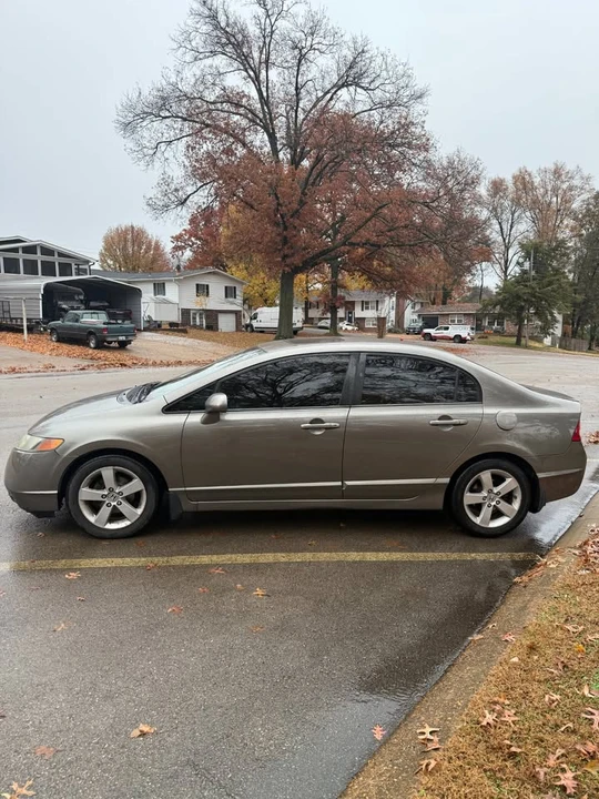 2008 Honda Civic 8th Gen - Image 2 of 14