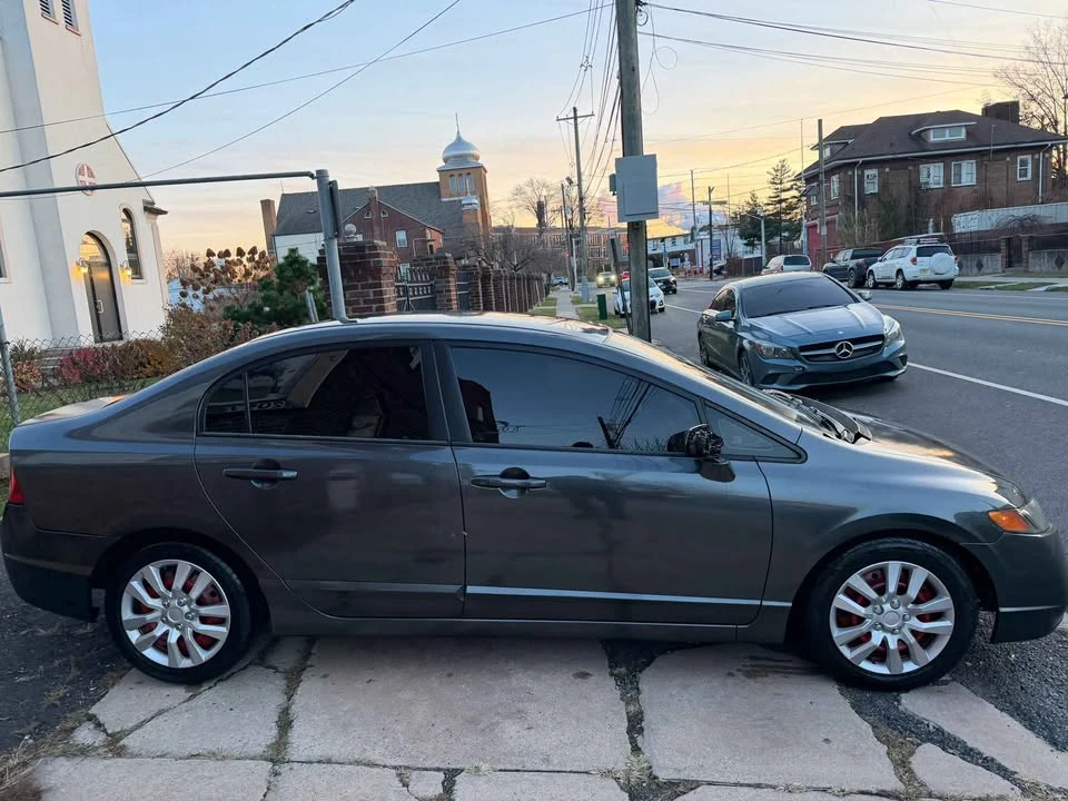 2008 Honda Civic 8th Gen - Image 11 of 17