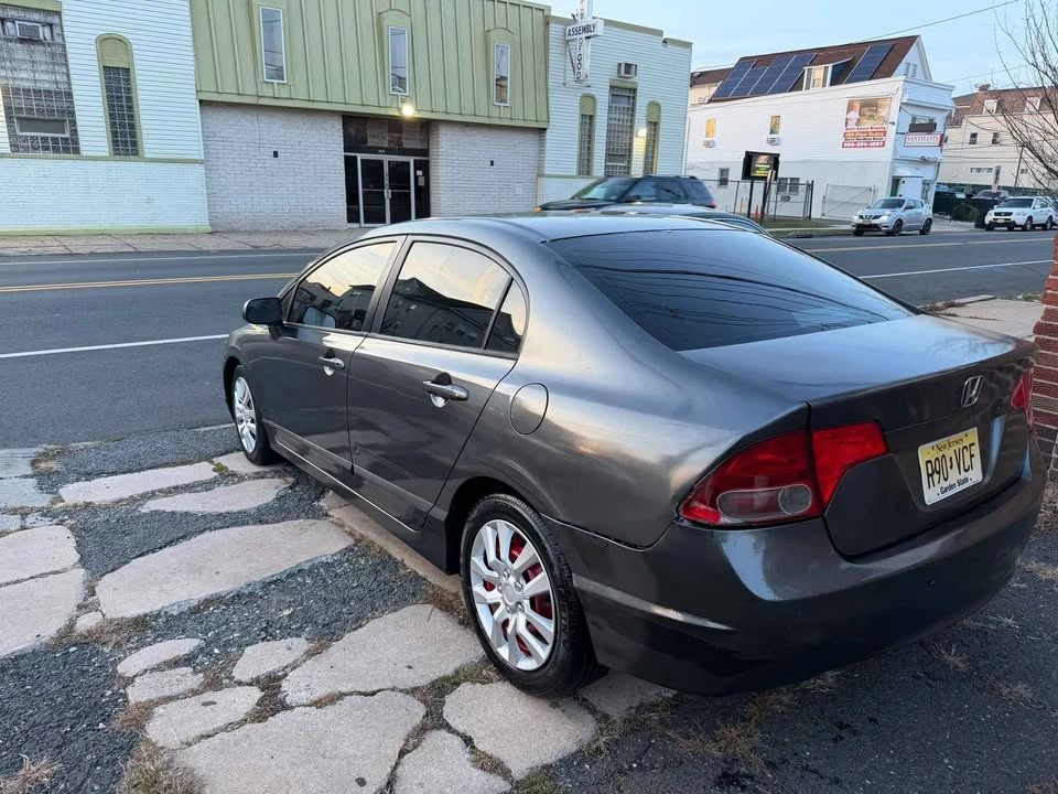 2008 Honda Civic 8th Gen - Image 8 of 17