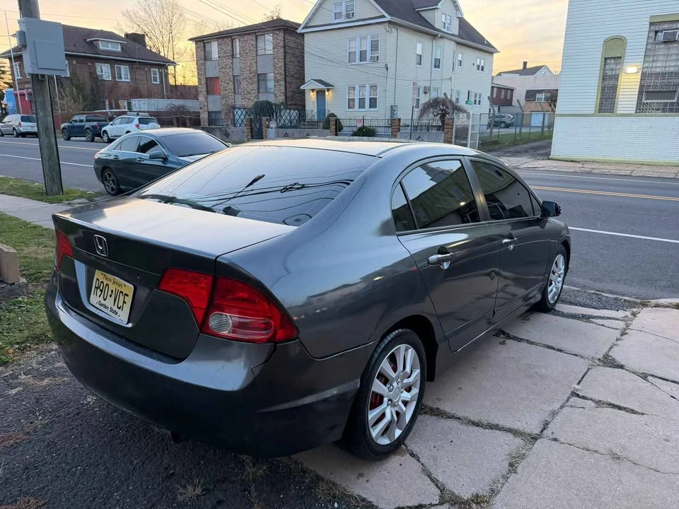 2008 Honda Civic 8th Gen - Image 13 of 17