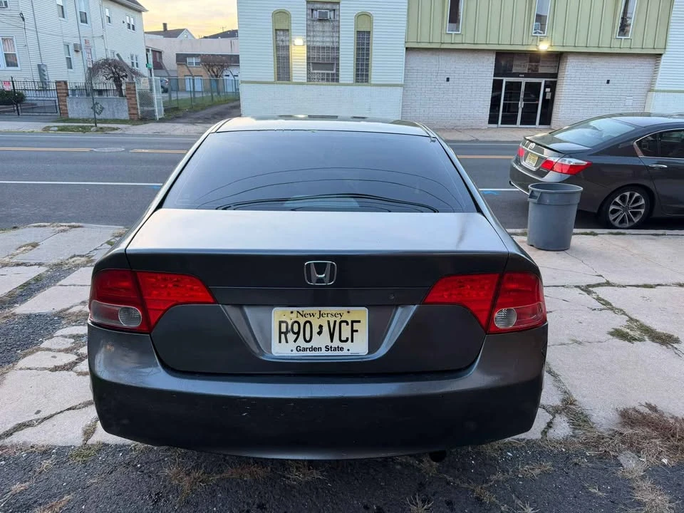 2008 Honda Civic 8th Gen - Image 9 of 17