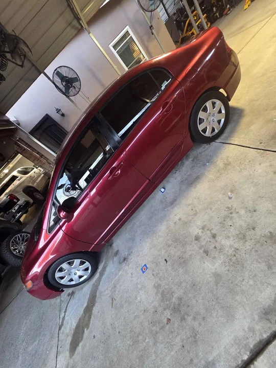 2008 Honda Civic 8th Gen - Image 2 of 14