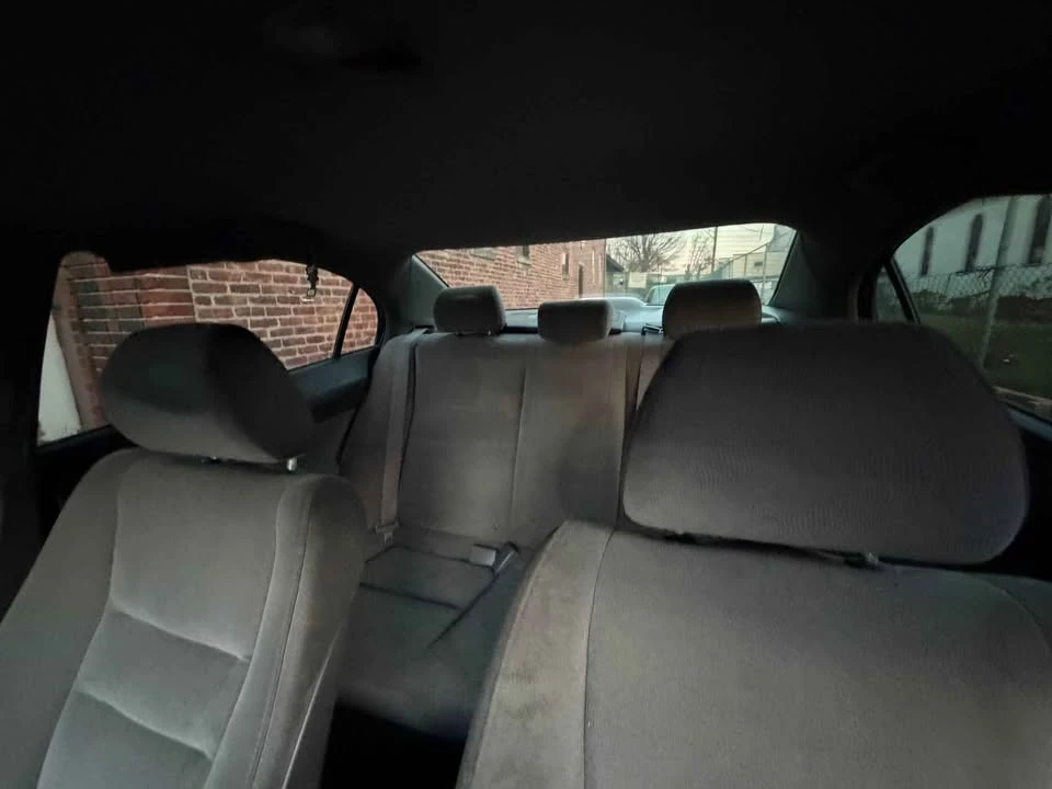 2008 Honda Civic 8th Gen - Image 16 of 17