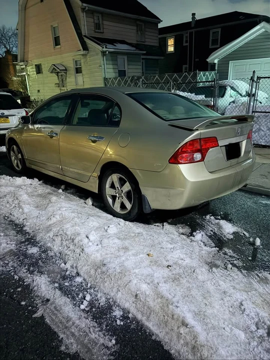 2008 Honda Civic 8th Gen - Image 3 of 7
