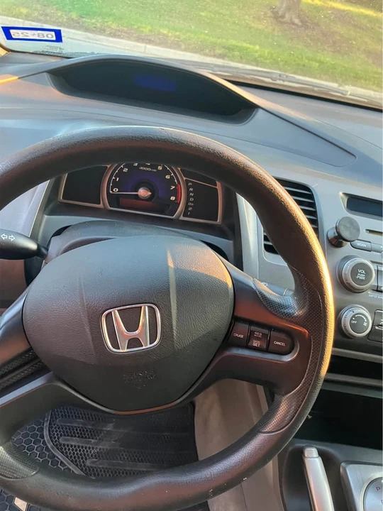 2008 Honda Civic 8th Gen - Image 8 of 16