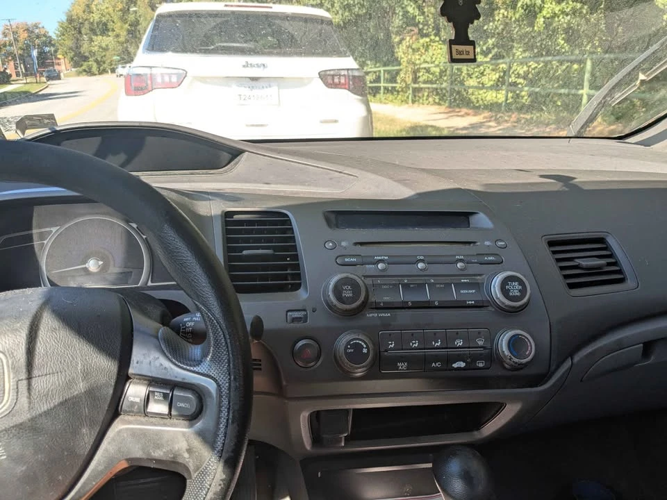 2008 Honda Civic 8th Gen - Image 4 of 9