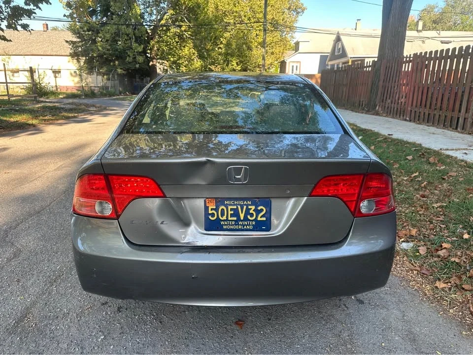 2008 Honda Civic 8th Gen - Image 6 of 9