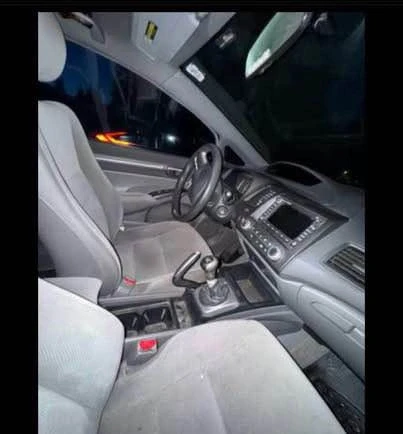 2008 Honda Civic 8th Gen - Image 3 of 4