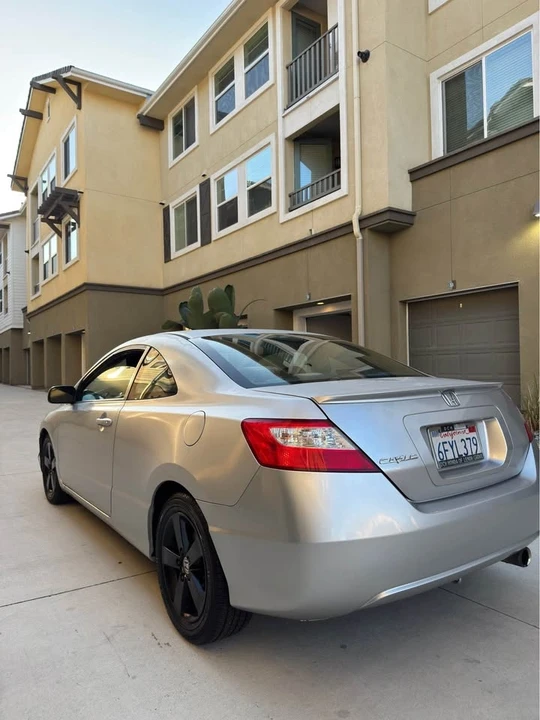 2008 Honda Civic 8th Gen - Image 3 of 10