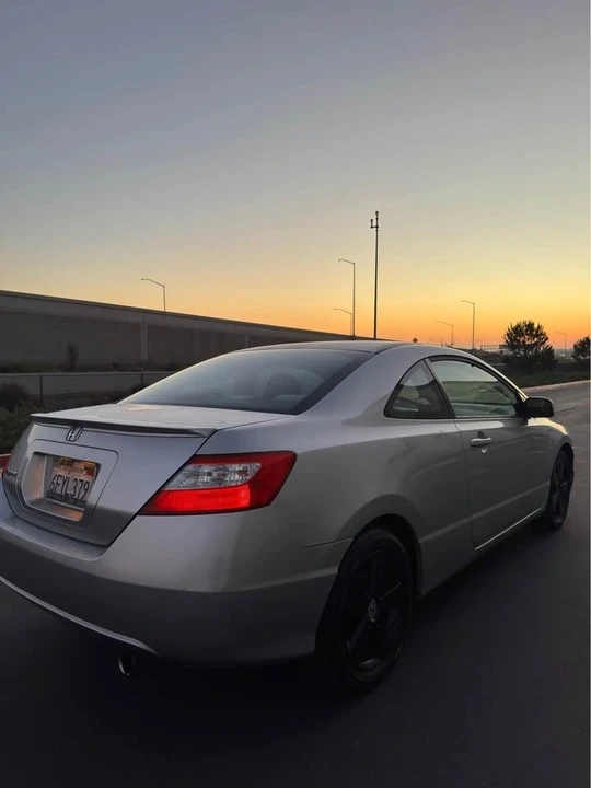 2008 Honda Civic 8th Gen - Image 8 of 10
